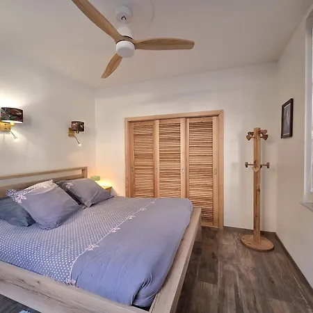 - Le Nichoir - Centre Historique - Parking Gratuit - Box Velo & Poussette Apartament