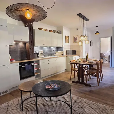 Apartament - Le Nichoir - Centre Historique - Parking Gratuit - Box Velo & Poussette *
