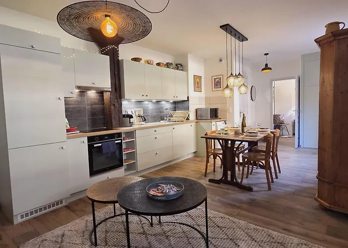 Апартаменты - Le Nichoir - Centre Historique - Parking Gratuit - Box Velo & Poussette *